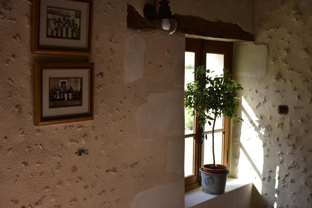 La Tale Acomodação com café da manhã Chahaignes Exterior foto